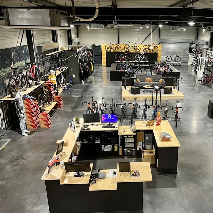 vue intérieure du Magasin KS Cycling Store près de Douai